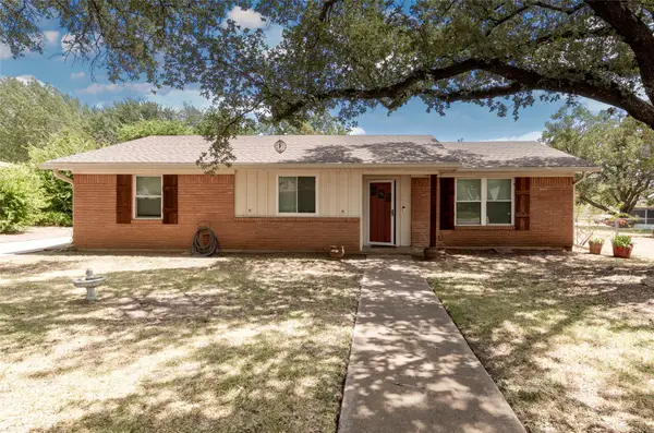 206 Randy Drive, Woodway, TX 76712