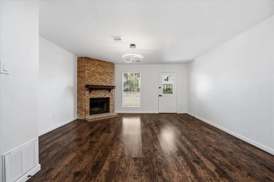 41 Abbey Road, Euless, TX 76039 - #3