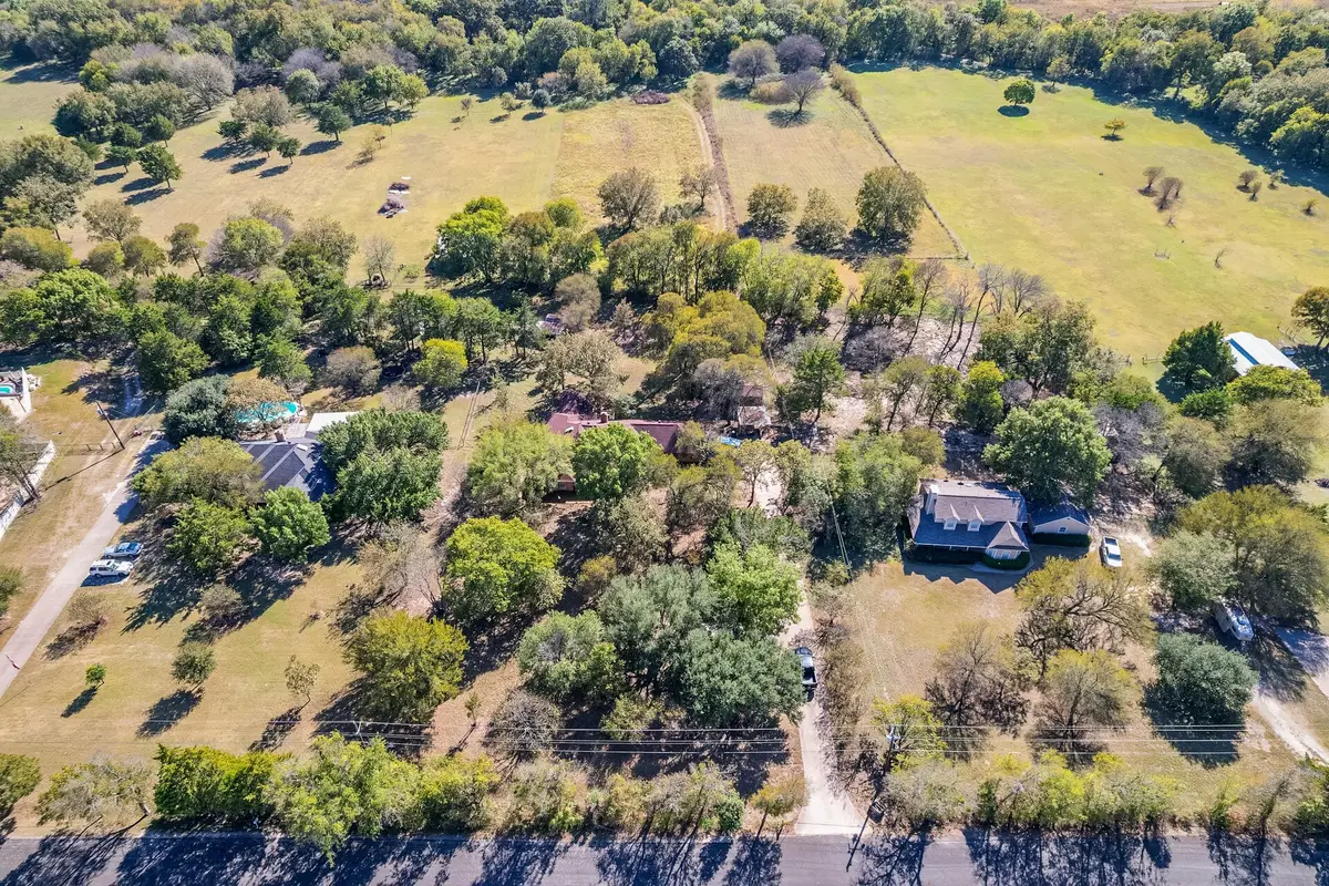 1090 Bells Chapel Road, Pecan Hill, TX 75165 - #1