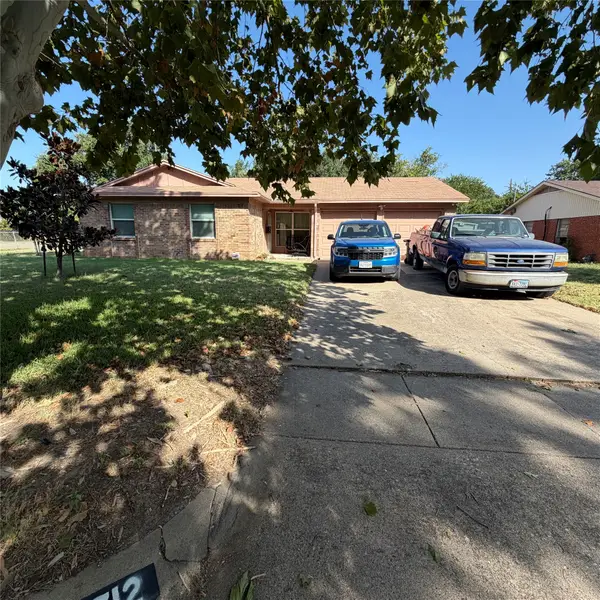 5712 Westhaven Drive, Fort Worth, TX 76132