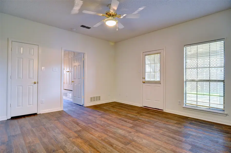 6623 Waterwood Trail, Benbrook, TX 76132 - #2