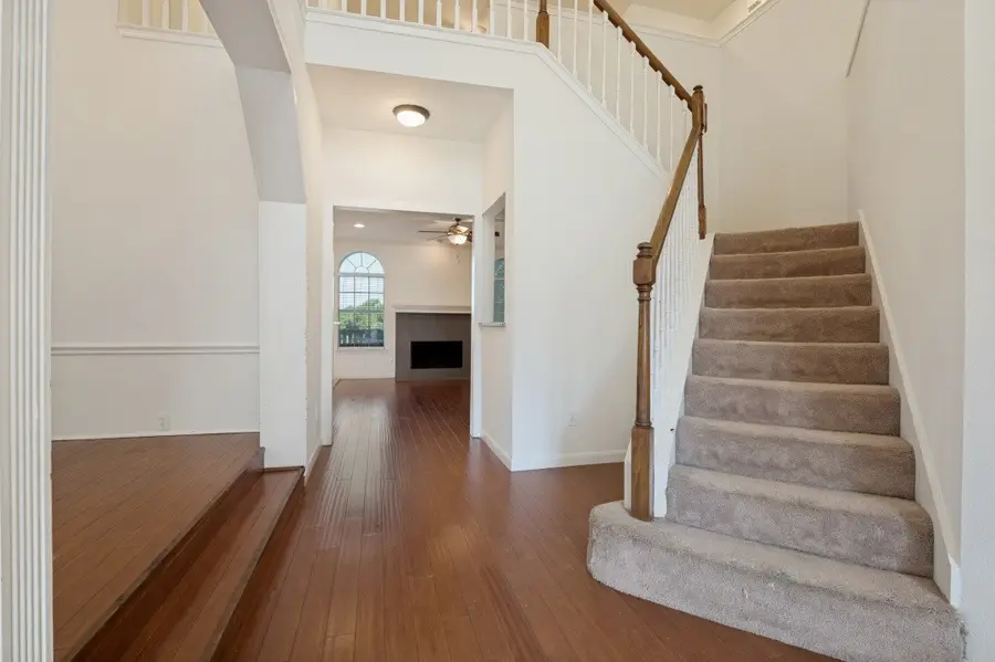 3925 Silver Meadow Lane, Grand Prairie, TX 75052 - #2
