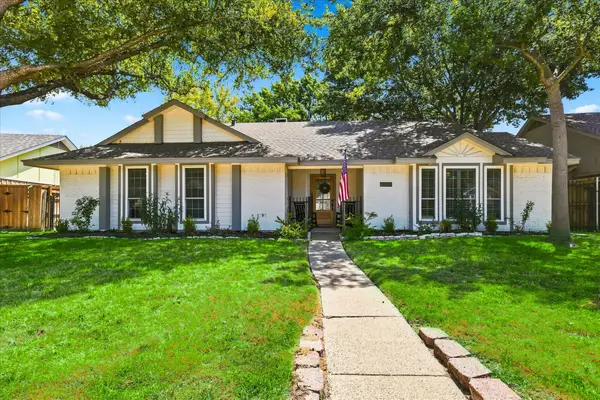 218 Creekside Lane, Coppell, TX 75019