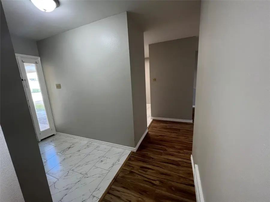 109 Wilshire Drive, Euless, TX 76040 - #3