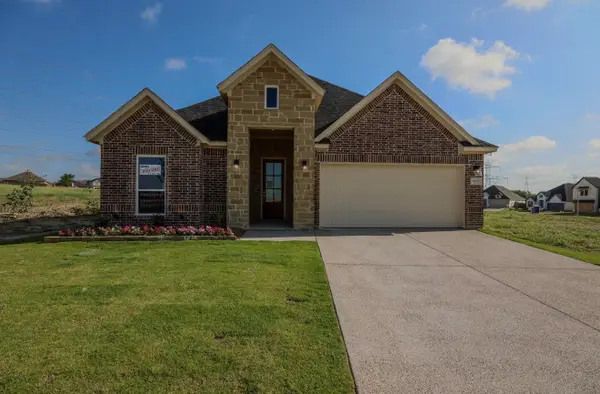 10171 Blue Jay Lane, Benbrook, TX 76126