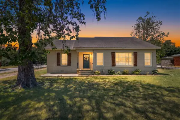 805 S Tyler Street, McGregor, TX 76657