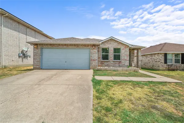 8421 Cotton Valley Lane, Arlington, TX 76002