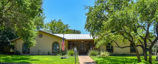 1115 W 12th Street, Brady, TX 76825