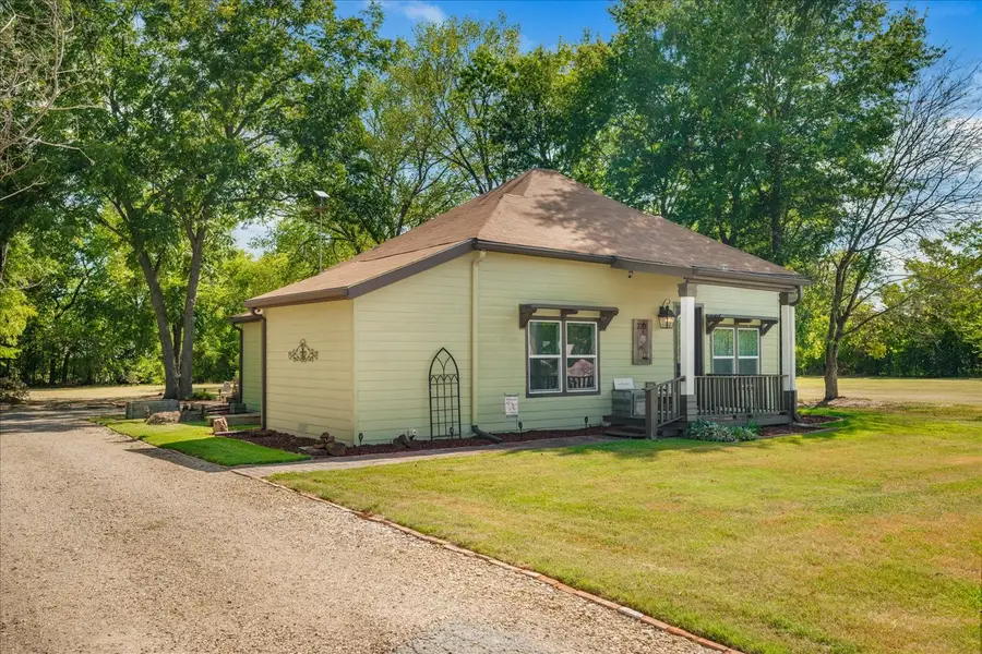 220 E Holley Street, Alba, TX 75410 - #3