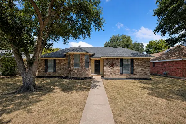 209 Willow Stone Street, Denton, TX 76207