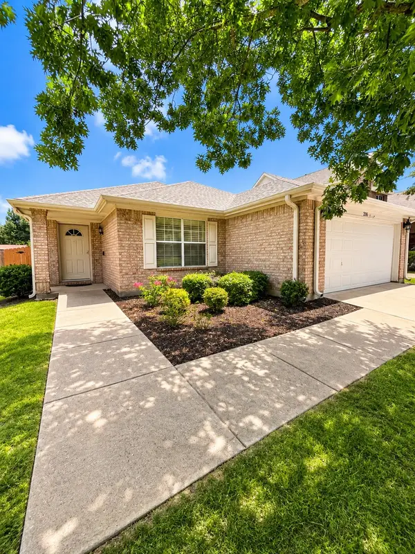 2036 Moonlight Trail, Heartland, TX 75126