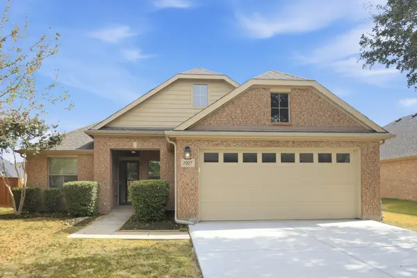 2927 Albares, Grand Prairie, TX 75054