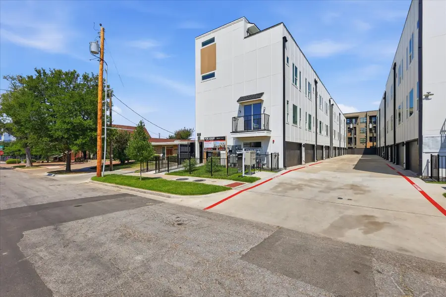 4315 San Jacinto Street #302, Dallas, TX 75204 - #2