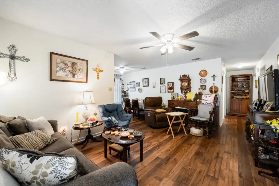 1702 S Clay Street, Kaufman, TX 75142 - #3