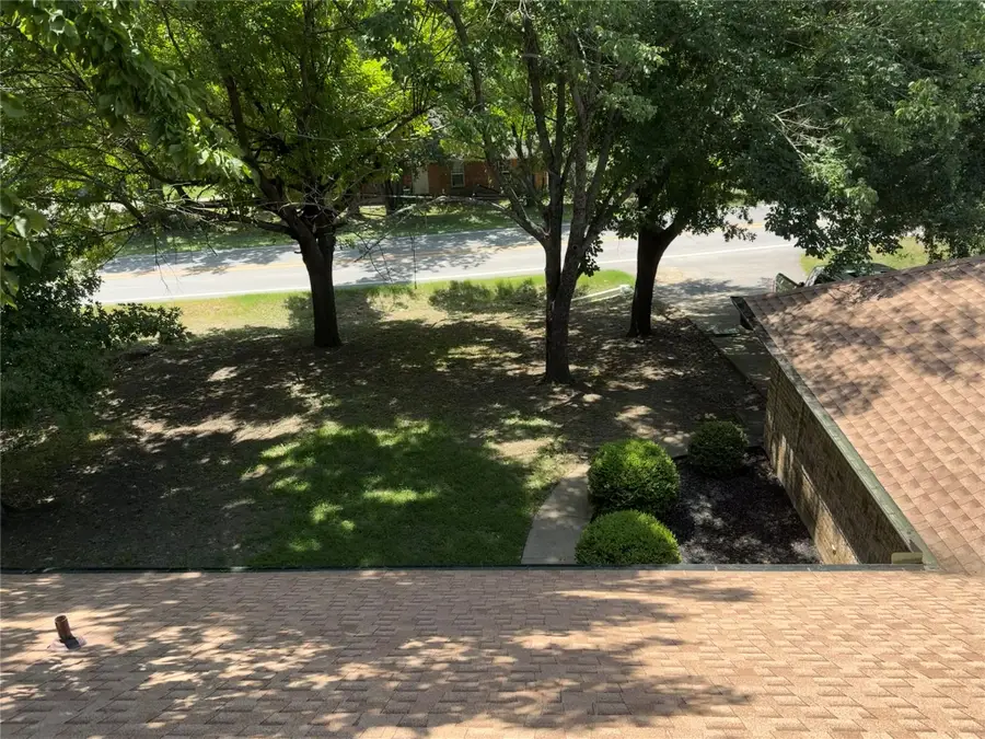 1058 E Jefferson Street, Van Alstyne, TX 75495 - #3