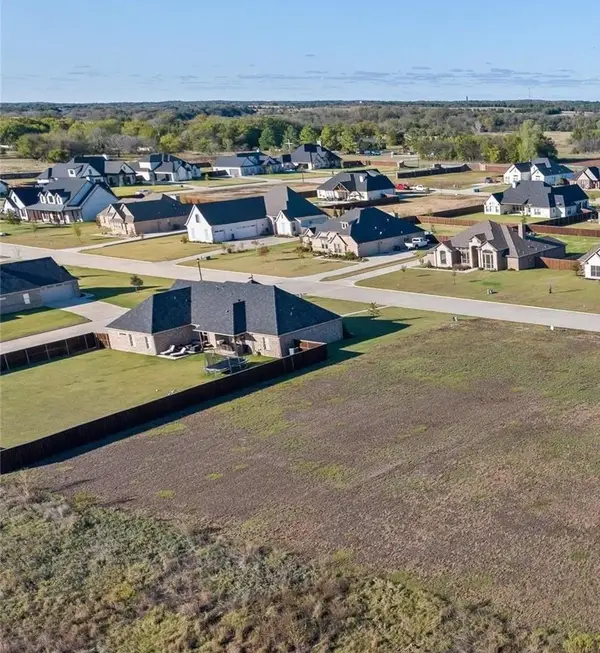 121 Shawnee Trail, Pottsboro, TX 75076