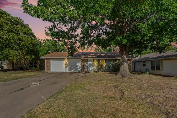 3432 Whippoorwill Lane, Irving, TX 75062
