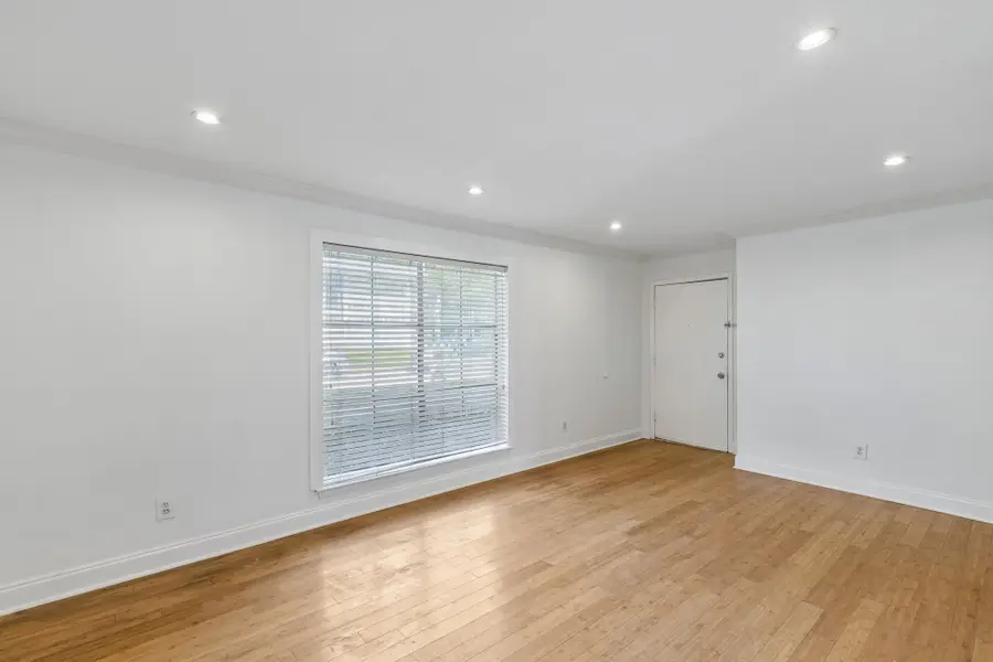 10240 Regal Oaks Drive #B, Dallas, TX 75230 - #3
