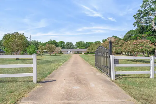 1609 E Farmers Road, Seagoville, TX 75159