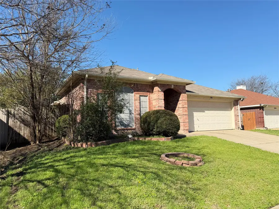 6006 Brook Forest Drive, Arlington, TX 76018 - #2