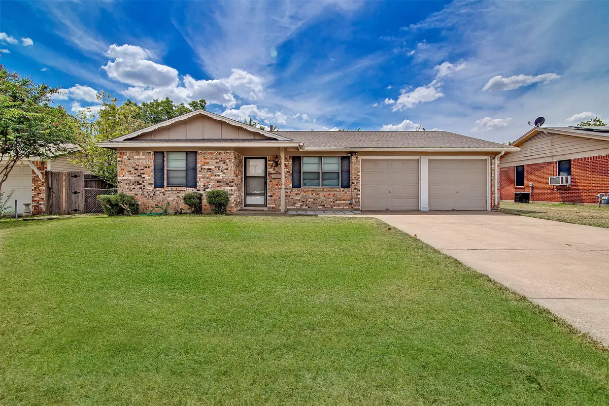 509 NW Renfro Street, Burleson, TX 76028 - #1
