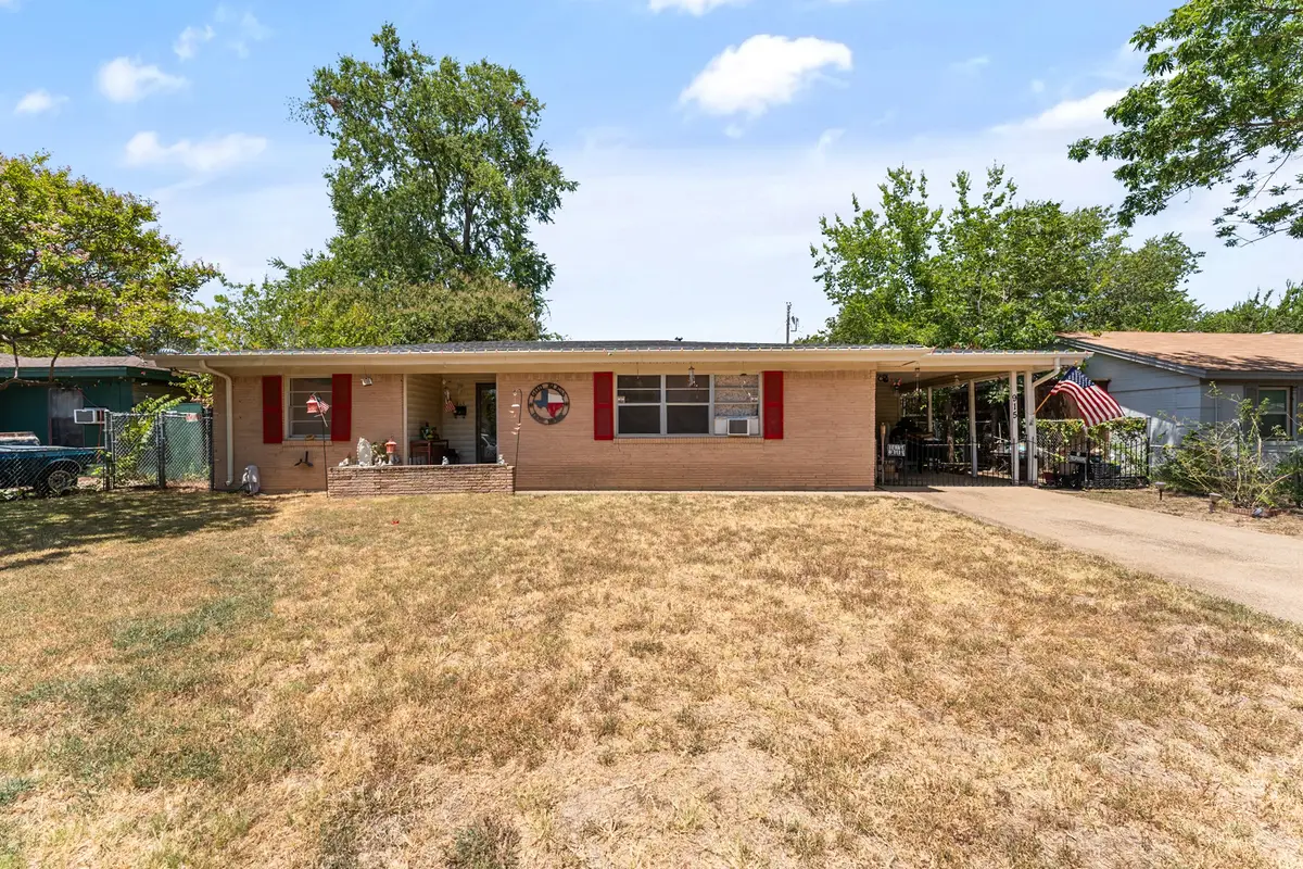 915 Liberty Drive, Irving, TX 75061 - #1
