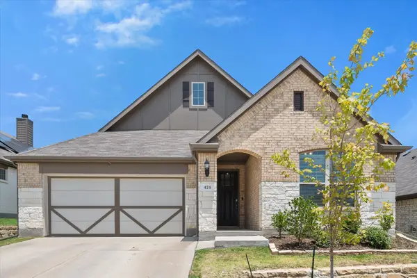 424 Pheasant Hill Lane, Fort Worth, TX 76028