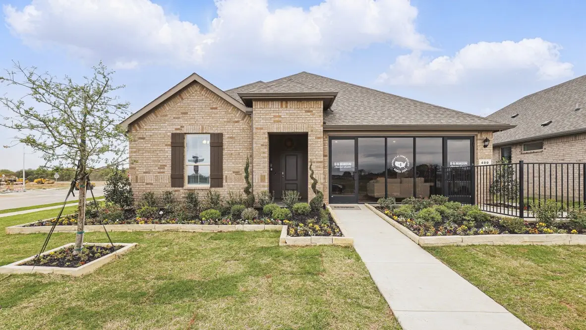 400 Sunday Silence Way, Granbury, TX 76049 - #1