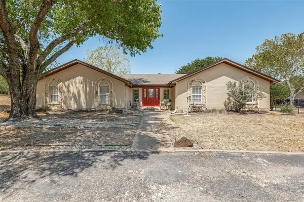 5033 Sunset Circle N, Fort Worth, TX 76244