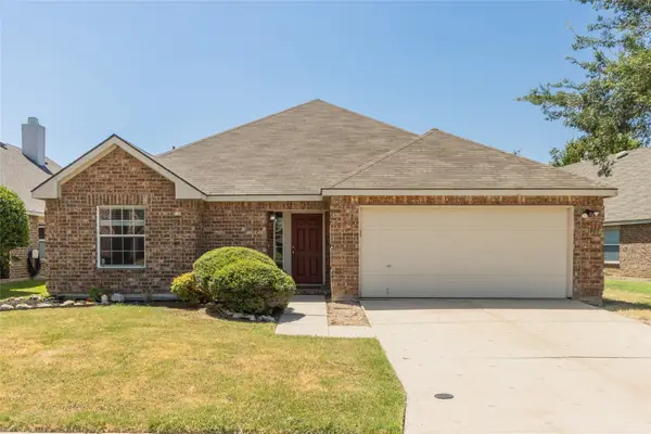 1900 Creek Crossing Drive, Fort Worth, TX 76247
