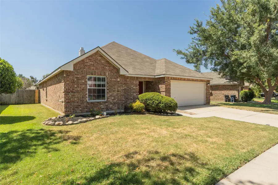 1900 Creek Crossing Drive, Justin, TX 76247 - #2