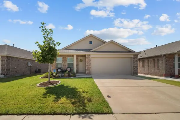 1048 Crestview Drive, Hutchins, TX 75141