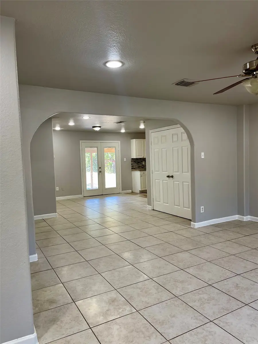 6912 Heritage Lane, Fort Worth, TX 76134 - #2