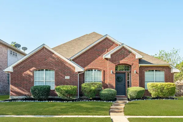 5533 Glenview Lane, The Colony, TX 75056
