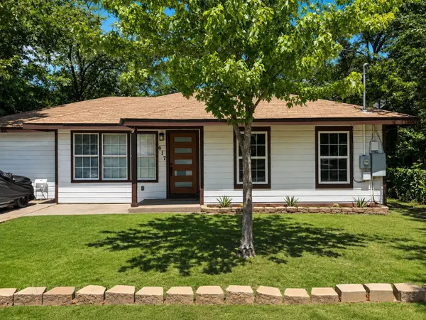 617 Mccubbin Street, Gainesville, TX 76240