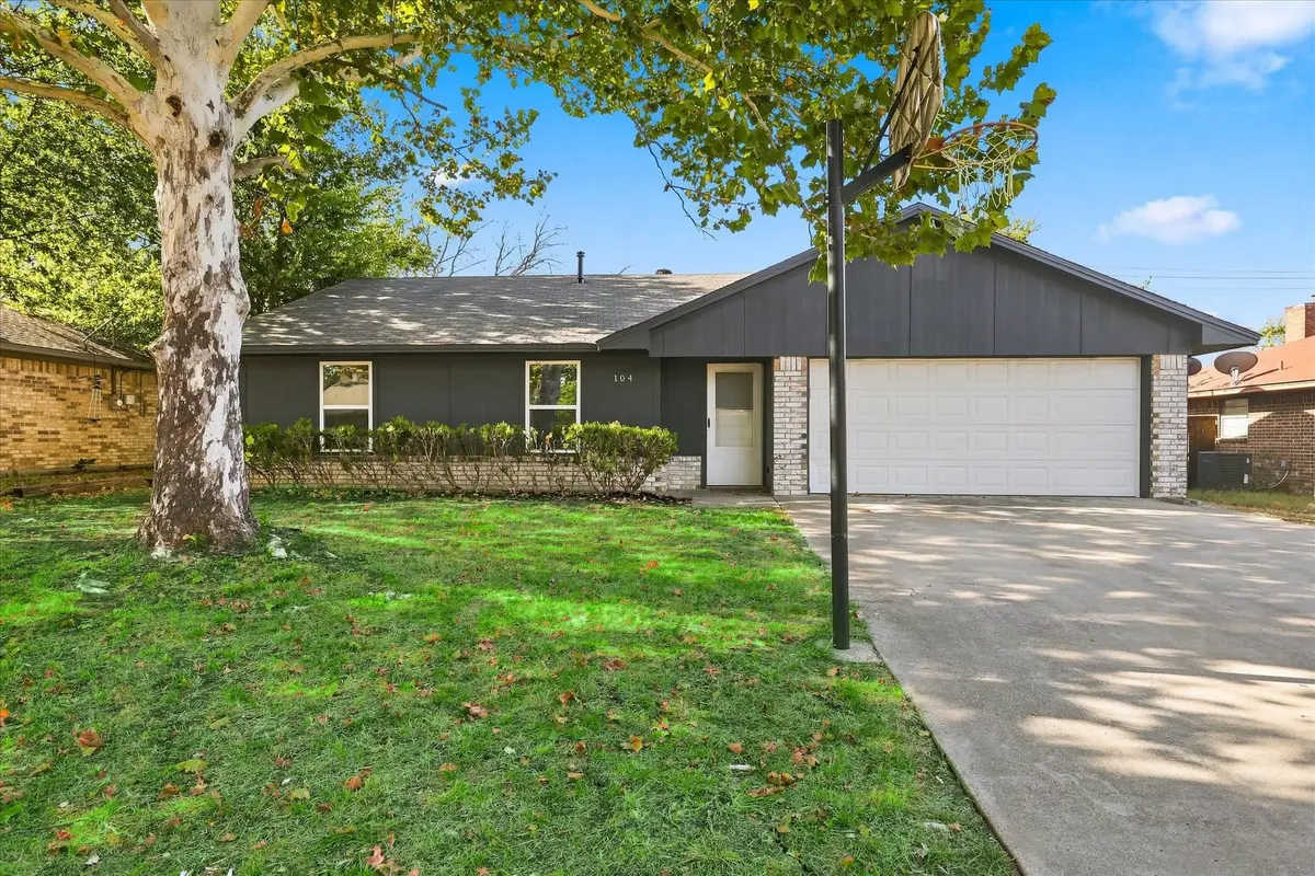 104 Stephen Drive, Sanger, TX 76266 - #1