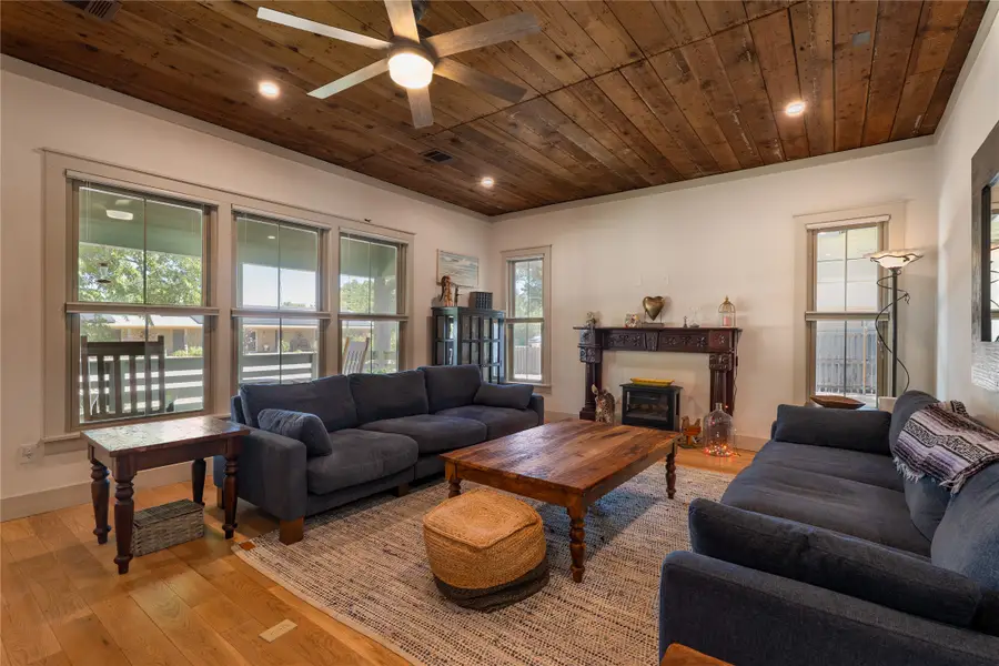 716 W 4th Street, McGregor, TX 76657 - #2