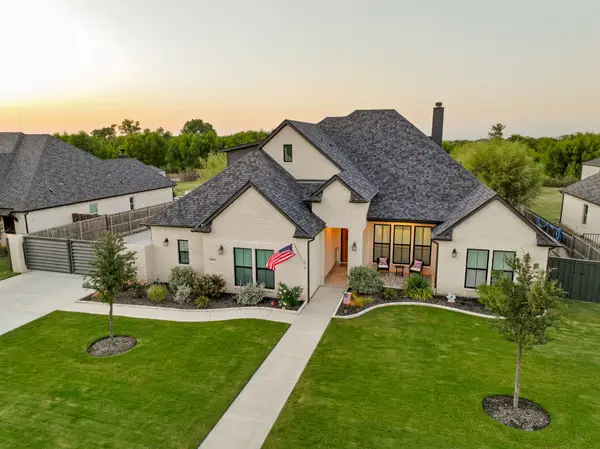 14812 Crystal Spring Drive, Justin, TX 76247