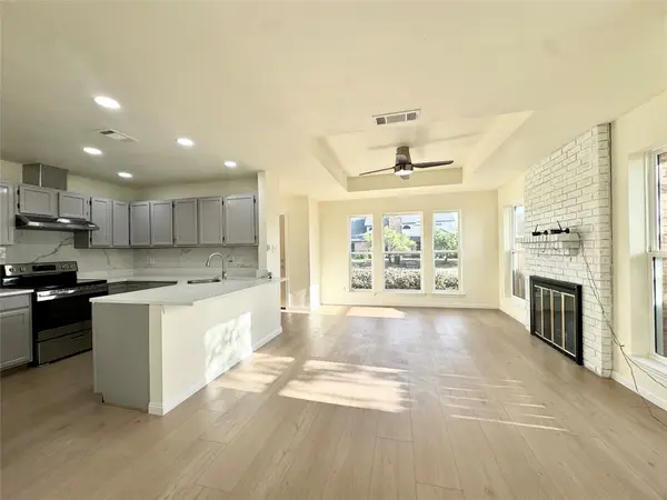 2201 Summer Place Drive, Arlington, TX 76014