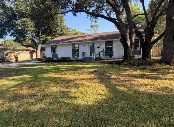 1818 Walnut Avenue, Carrollton, TX 75006