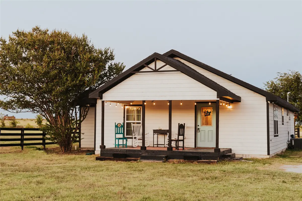246 Hcr 1450 N, Covington, TX 76636 - #1