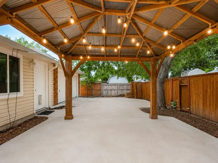 2091 Briarcliff Road, Lewisville, TX 75067 - #2