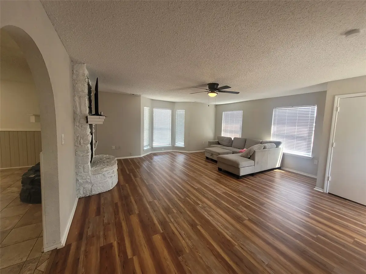 1921 Pelican Drive N, Pelican Bay, TX 76020 - #1