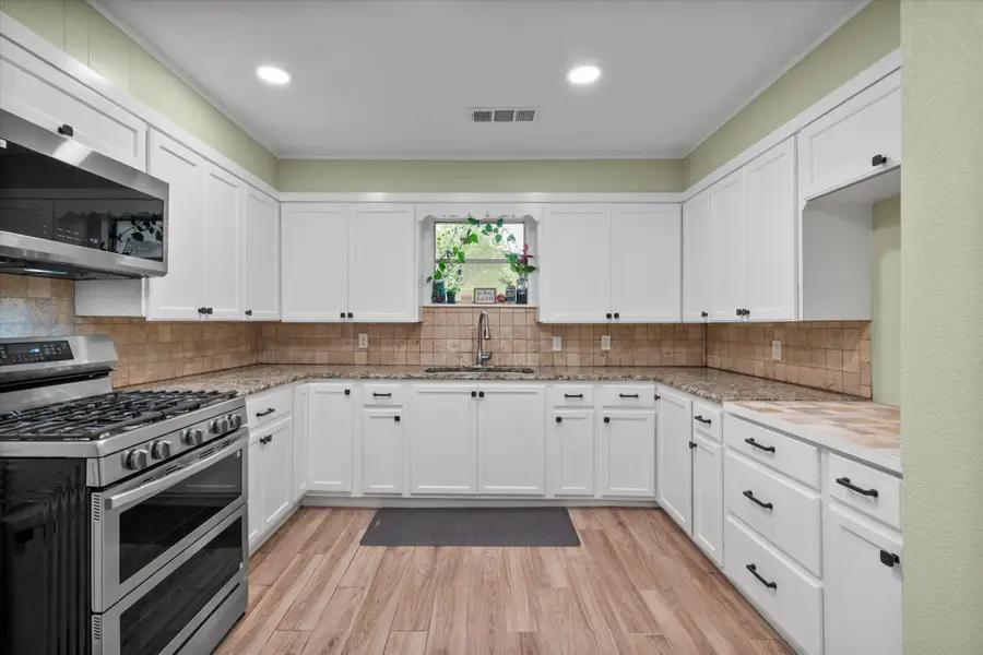 201 Hardy Avenue, Corsicana, TX 75110 - #3