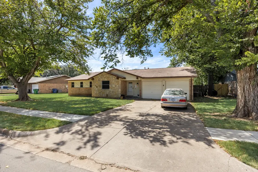 913 Redbud Street, Crowley, TX 76036 - #2