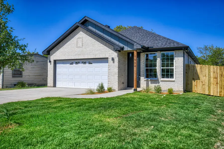 1904 S Sam Houston Road, Mesquite, TX 75149 - #3