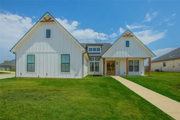 116 Indian Trails Road, Riesel, TX 76682
