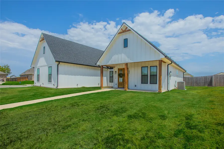 116 Indian Trails Road, Riesel, TX 76682 - #2