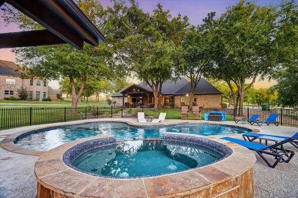 132 N Star Crossing Lane, Weatherford, TX 76088