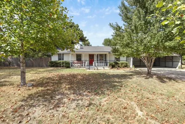 142 Iowa Place, Van, TX 75790